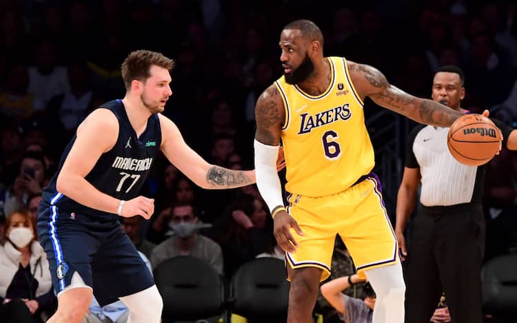 LeBron renova contrato com Lakers por cerca de R$ 445 milhões