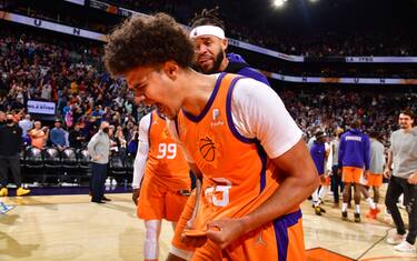 PHOENIX, AZ - MARCH 4: Cameron Johnson #23 of the Phoenix Suns celebrates after the game against the New York Knicks on March 4, 2022 at Footprint Center in Phoenix, Arizona. NOTE TO USER: User expressly acknowledges and agrees that, by downloading and or using this photograph, user is consenting to the terms and conditions of the Getty Images License Agreement. Mandatory Copyright Notice: Copyright 2022 NBAE (Photo by Barry Gossage/NBAE via Getty Images)