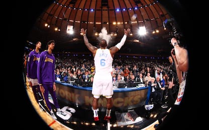 Tripla doppia LeBron: Lakers ok all'OT a New York