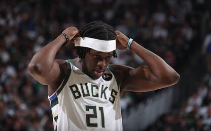 Jrue Holiday ai Celtics per Brogdon e Williams