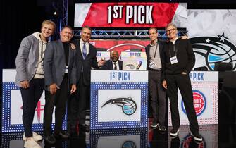CHICAGO,IL - MAY 17: Head Coach Jamahl Mosley of the Orland Magic, President of Basketball Operations, Jeff Weltman, General Manager John Hammond and the Orlando Magic front office smile for a photo after they get the 1st overall pick in the NBA Draft during the 2022 NBA Draft Lottery at McCormick Place on May 17, 2022 in Chicago, Illinois. NOTE TO USER: User expressly acknowledges and agrees that, by downloading and or using this photograph, User is consenting to the terms and conditions of the Getty Images License Agreement. Mandatory Copyright Notice: Copyright 2022 NBAE (Photo by Jeff Haynes/NBAE via Getty Images)