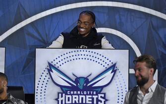 CHICAGO,IL - MAY 17: P.J. Washington #25 of the Charlotte Hornets smiles as the Charlotte Hornets are picked 13th overall for the NBA Draft during the 2022 NBA Draft Lottery at McCormick Place on May 17, 2022 in Chicago, Illinois. NOTE TO USER: User expressly acknowledges and agrees that, by downloading and or using this photograph, User is consenting to the terms and conditions of the Getty Images License Agreement. Mandatory Copyright Notice: Copyright 2022 NBAE (Photo by Chris Schwegler/NBAE via Getty Images)
