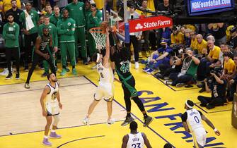 SAN FRANCISCO, CA - JUNE 13: Robert Williams III #44 of the Boston Celtics dunks the ball against the Golden State Warriors during Game Five of the 2022 NBA Finals on June 13, 2022 at Chase Center in San Francisco, California. NOTE TO USER: User expressly acknowledges and agrees that, by downloading and or using this photograph, user is consenting to the terms and conditions of Getty Images License Agreement. Mandatory Copyright Notice: Copyright 2022 NBAE (Photo by Joe Murphy/NBAE via Getty Images)