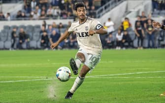 LOS ANGELES, CA - MAY 18:  Carlos Vela #10 of Los Angeles FC during the match against Austin FC at Banc of California Stadium in Los Angeles, California on May 18, 2022.  Los Angeles FC won the match  (Photo by Shaun Clark/Getty Images) *** Local Caption *** Carlos Vela