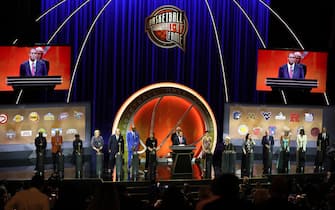 SPRINGFIELD, MASSACHUSETTS - SEPTEMBER 10: Naismith Memorial Basketball Hall of Fame Class of 2022 enshrinees stand onstage as Jerry Colangelo speaks during the 2022 Basketball Hall of Fame Enshrinement Ceremony at Symphony Hall on September 10, 2022 in Springfield, Massachusetts. (Photo by Maddie Meyer/Getty Images)