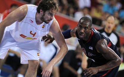Tutta la leggenda di Kobe in un fallo su Pau Gasol