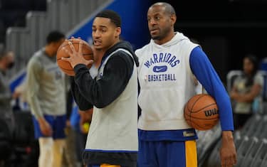 SAN FRANCISCO, CA - JUNE 04:  Andre Iguodala and Jordan Poole of the Golden State Warriors speak  during 2022 NBA Finals Practice and Media Availability on June 4, 2022 at Chase Center in San Francisco, California. NOTE TO USER: User expressly acknowledges and agrees that, by downloading and or using this photograph, user is consenting to the terms and conditions of Getty Images License Agreement. Mandatory Copyright Notice: Copyright 2022 NBAE (Photo by Jesse D. Garrabrant/NBAE via Getty Images)