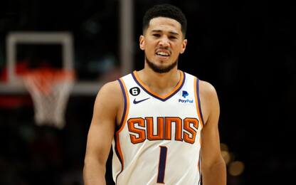 Suns, lungo stop per Booker: fuori almeno un mese