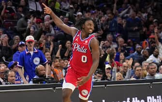 PHILADELPHIA, PA - NOVEMBER 4: Tyrese Maxey #0 of the Philadelphia 76ers reacts to a play during the game New York Knicks on November 4, 2022 at the Wells Fargo Center in Philadelphia, Pennsylvania NOTE TO USER: User expressly acknowledges and agrees that, by downloading and/or using this Photograph, user is consenting to the terms and conditions of the Getty Images License Agreement. Mandatory Copyright Notice: Copyright 2022 NBAE (Photo by Jesse D. Garrabrant/NBAE via Getty Images)
