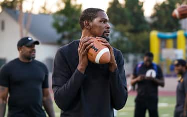 LOS ANGELES, CA - AUGUST 12:   Kevin Durant attends the 5th Annual Athletes vs. Cancer celebrity flag football game hosted by Matt Barnes and Snoop Dogg on August 12, 2018 in Los Angeles, California.  (Photo by Cassy Athena/Getty Images)