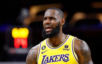 Si ferma LeBron nel derby di L.A.: Lakers in ansia