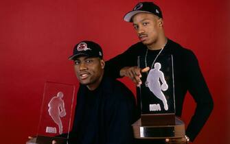 USA - 2001: 2001 NBA co-Rookies of the year Elton Brand of the Chicago Bulls and Steve Francis of the Houston Rockets pose for a photo. NOTE TO USER: User expressly acknowledges that, by downloading and or using this photograph, User is consenting to the terms and conditions of the Getty Images License agreement. Mandatory Copyright Notice: Copyright 2007 NBAE (Photo by Jesse D. Garrabrant/NBAE via Getty Images)