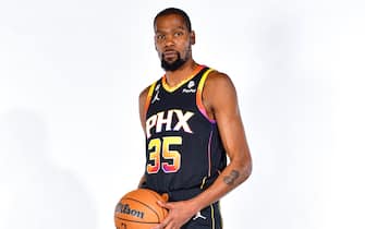 PHOENIX, AZ - FEBRUARY 15: Kevin Durant #35 of the Phoenix Suns poses for a portrait on February 15, 2023, at the Footprint Center in Phoenix, Arizona. NOTE TO USER: User expressly acknowledges and agrees that, by downloading and or using this Photograph, user is consenting to the terms and conditions of the Getty Images License Agreement. Mandatory Copyright Notice: Copyright 2023 NBAE (Photo by Barry Gossage/NBAE via Getty Images)
