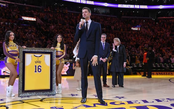 Maglie ritirate cheap lakers