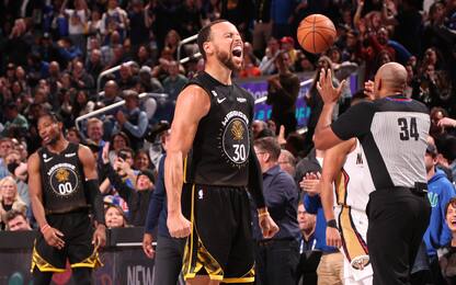 Valanga Curry, vince Golden State. Boston va ko