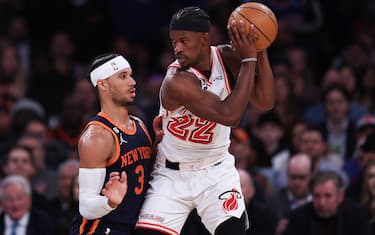 NEW YORK, NEW YORK - MARCH 29: Jimmy Butler #22 of the Miami Heat is guarded by Josh Hart #3 of the New York Knicks during the fourth quarter of the game at Madison Square Garden on March 29, 2023 in New York City. NOTE TO USER: User expressly acknowledges and agrees that, by downloading and or using this photograph, User is consenting to the terms and conditions of the Getty Images License Agreement. (Photo by Dustin Satloff/Getty Images)