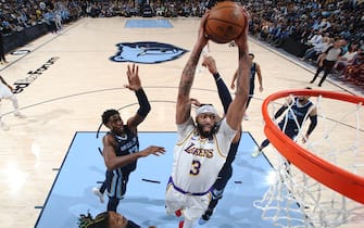 MEMPHIS, TN - APRIL 16: Anthony Davis #3 of the Los Angeles Lakers drives to the basket during Round 1 Game 1 of the NBA Playoffs against the Memphis Grizzlies on April 16, 2023 at FedExForum in Memphis, Tennessee. NOTE TO USER: User expressly acknowledges and agrees that, by downloading and or using this photograph, User is consenting to the terms and conditions of the Getty Images License Agreement. Mandatory Copyright Notice: Copyright 2023 NBAE (Photo by Joe Murphy/NBAE via Getty Images)