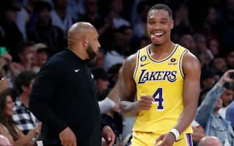 Los Angeles, CA - May 08: Los Angeles Lakers guard Lonnie Walker IV, right, celebrates in front of head coach Darvin Ham during the second half of game four of the NBA Playoffs Western Conference Semifinals against the Golden State Warriors at Crypto.com Arena on Monday, May 8, 2023 in Los Angeles, CA. (Robert Gauthier / Los Angeles Times)