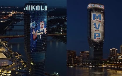 La Belgrade Tower si illumina per Jokic. VIDEO