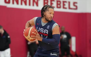 LAS VEGAS, NV - AUGUST 4: Jalen Brunson handles the ball during the USA Men's National Team Practice as part of 2023 FIBA World Cup on August 4, 2023 at the Mendenhall Center in Las Vegas, Nevada. NOTE TO USER: User expressly acknowledges and agrees that, by downloading and or using this photograph, User is consenting to the terms and conditions of the Getty Images License Agreement. Mandatory Copyright Notice: Copyright 2023 NBAE (Photo by Jesse D. Garrabrant/NBAE via Getty Images)