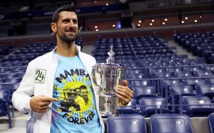 Djokovic nel segno di Kobe: l'omaggio a New York
