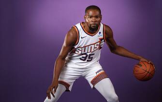 PHOENIX, ARIZONA - OCTOBER 02: Kevin Durant #35 of the Phoenix Suns poses for a portrait during NBA media day on October 02, 2023 in Phoenix, Arizona. (Photo by Christian Petersen/Getty Images)