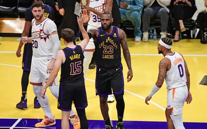 LeBron trascina i Lakers, Giannis domina New York