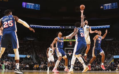 Curry domina, New York fa 8 in fila, Lakers ko