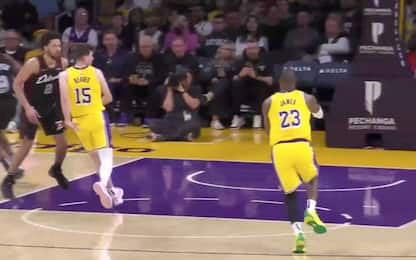 Reaves per LeBron: Showtime Lakers. VIDEO
