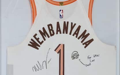 Wembanyama e la maglia autografata per Spike Lee