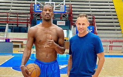 Jimmy Butler si allena al PalaBarbuto di Napoli