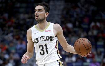 NEW ORLEANS, LOUISIANA - DECEMBER 28: Tomas Satoransky #31 of the New Orleans Pelicans dribbles the ball down court during the first quarter of a NBA game against the Cleveland Cavaliers at Smoothie King Center on December 28, 2021 in New Orleans, Louisiana. NOTE TO USER: User expressly acknowledges and agrees that, by downloading and or using this photograph, User is consenting to the terms and conditions of the Getty Images License Agreement. (Photo by Sean Gardner/Getty Images)