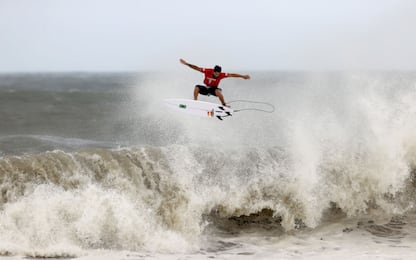 Surf, primo storico oro nella tempesta