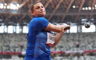 TOKYO, JAPAN - AUGUST 01: Sara Fantini of Team Italy competes in the Women's Hammer Throw Qualification on day nine of the Tokyo 2020 Olympic Games at Olympic Stadium on August 01, 2021 in Tokyo, Japan. (Photo by Cameron Spencer/Getty Images)