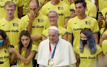 Il Papa incontra gli olimpici delle Fiamme Gialle
