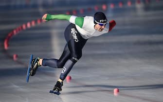 TOMAKOMAI, JAPAN - NOVEMBER 24: Alessio Trentini of Italy competes during the Men's 1500m Division B race on day two of the ISU World Cup Speed Skating at Tomakomai Highland Sports Center on November 24, 2018 in Tomakomai, Japan. (Photo by Matt Roberts - International Skating Union/International Skating Union via Getty Images)