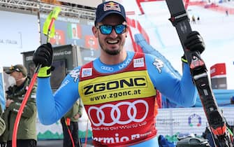 Winner Dominik Paris of Italy celebrates in the finish area after the Men's Downhill race at the FIS Alpine Skiing World Cup in Bormio, Italy, 28 December 2021. ANSA/ANDREA SOLERO