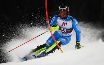 epa09708886 Tommaso Sala of Italy in action during the first run of the men's Slalom race of the FIS Alpine Skiing World Cup event in Schladming, Austria, 25 January 2022.  EPA/CHRISTIAN BRUNA