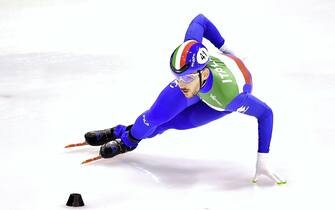 epa08958236 Yuri Confortola of Italy in action during the men's 1,000m heats of the ISU European Short Track Championships at the Hala Olivia in Gdansk, northern Poland, 22 January 2021.  EPA/Adam Warzawa POLAND OUT
