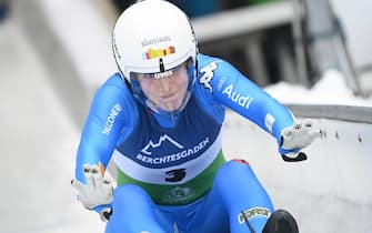 epa08972702 Verena Hofer of Italy in action during the women's Sprint Qualification of the FIL Luge World Championships in Koenigssee, Germany, 29 January 2021.  EPA/LUKAS BARTH-TUTTAS