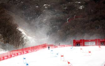 YANQING, CHINA - FEBRUARY 19: A view of the top of the course during weather delays prior to the start of the Mixed Team Parallel event on day 15 of the Beijing 2022 Winter Olympic Games at National Alpine Ski Centre on February 19, 2022 in Yanqing, China. (Photo by Tom Pennington/Getty Images)