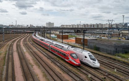 Francia, sabotaggio alle linee ferroviarie TGV