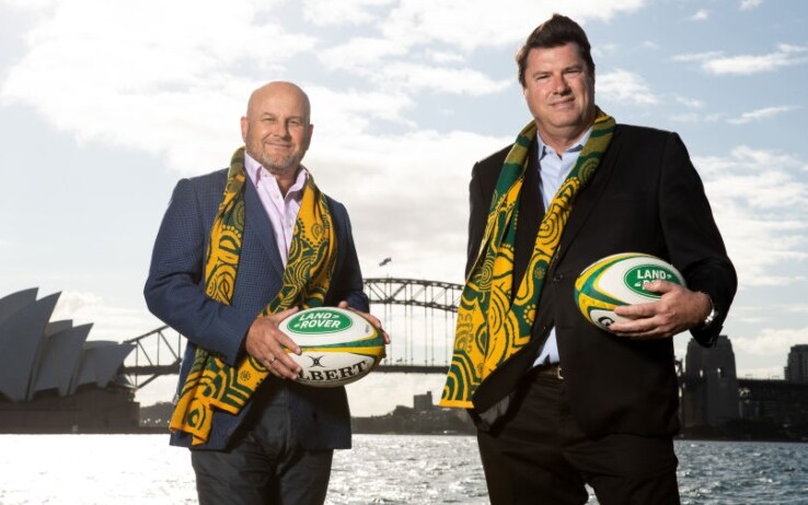 L'amministratore delegato ad interim della federazione, australiana, Rob Clarke, e il presidente di Rugby Australia Hamish McLennan in posa