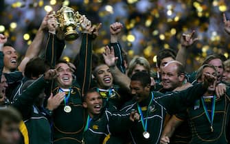 The South Africa team celebrate victory with the Webb Ellis trophy  (Photo by Mike Egerton - PA Images via Getty Images)