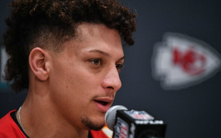 Mahomes durante il media day dei Chiefs a Miami Mahomes durante il media day dei Chiefs a Miami