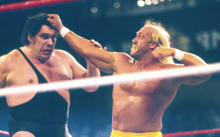 Hulk Hogan contro Andre The Giant in una vecchia edizione di WrestleMania