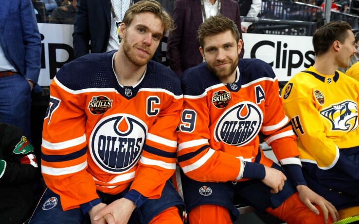 Connor McDavid e Leon Draisaitl oilers
