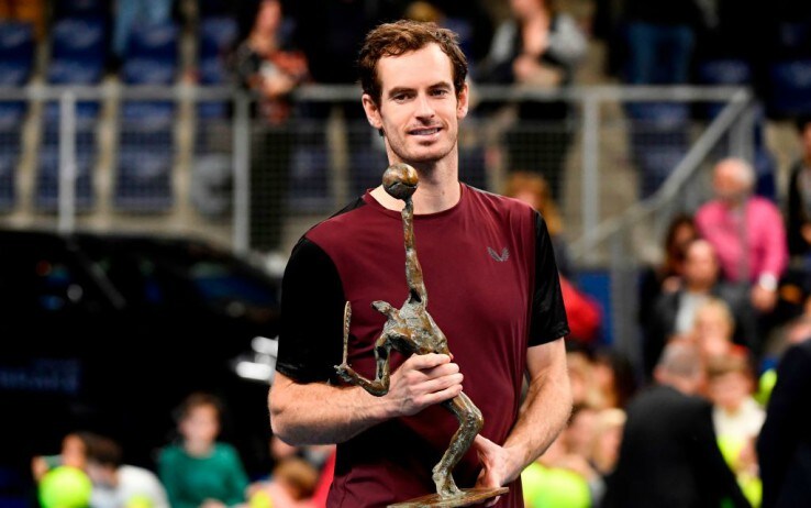 Andy Murray col trofeo dell'Atp di Anversa