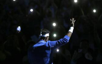 SANTIAGO, CHILE - NOVEMBER 19: Roger Federer of Switzerland waves fans during an exhibition game between Roger Federer and Alexander Zverev at Movistar Arena on November 19, 2019 in Santiago, Chile. (Photo by Marcelo Hernandez/Getty Images)