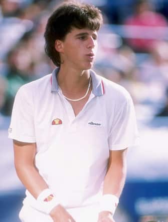 Sep 1986:  Aaron Krickstein stands on the court during a match. Mandatory Credit: Trevor Jones  /Allsport